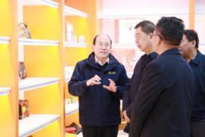 中國食品工業(yè)協(xié)會(huì )副會(huì )長(cháng)陳振杰一行蒞臨洛陽(yáng)正大調研指導工作